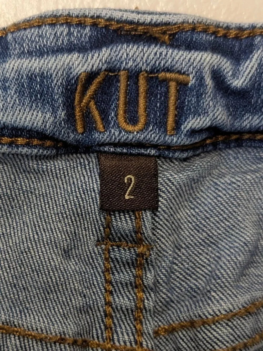 Kut From The Cloth Size 2 High Rise Boyfriend Short Medium Vintage Wash